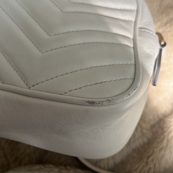 Gucci Marmont Chain Shoulder Bag in Cream - Picture 10 of 16